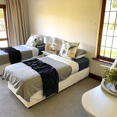 Porterfield Guest House, Champagne Valley Extérieur photo