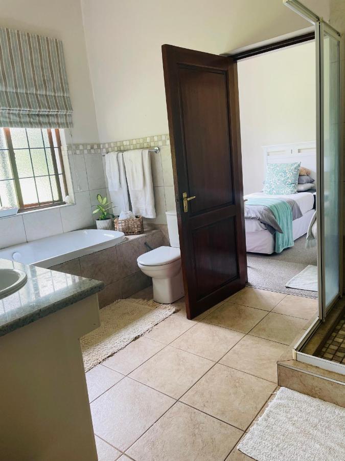 Porterfield Guest House, Champagne Valley Extérieur photo