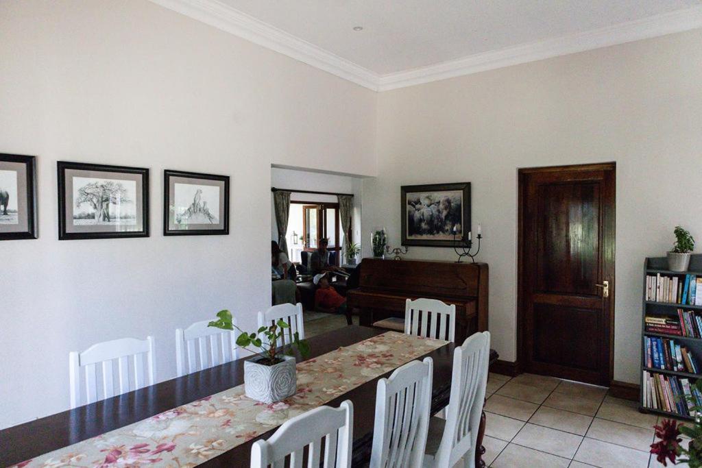Porterfield Guest House, Champagne Valley Extérieur photo